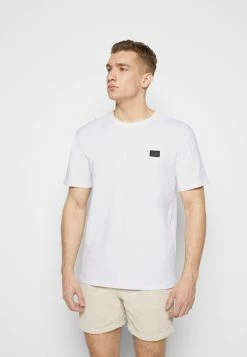 Jack & Jones JCOCLASSIC WAFFLE BADGE TEE SS NOOS - Basic T-shirt - White 9 Jack & Jones JCOCLASSIC WAFFLE BADGE TEE SS NOOS - Basic T-shirt - White -Jack & Jones Shop 0494347c6b8a447aaa49c0d90fedb535