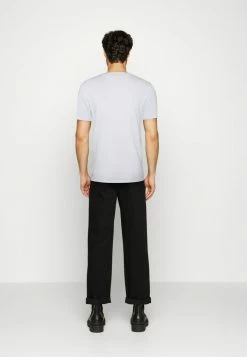 Jack & Jones JJBRAT TEE - Print T-shirt - White -Jack & Jones Shop 0a0595f5864f462ea7f71fcb1b63cc08