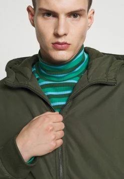 Jack & Jones JJFLYNN HODDED BOMBER - Light Jacket - Forest Night -Jack & Jones Shop 0a3a211422884b9faf5a849c59d8cd6a