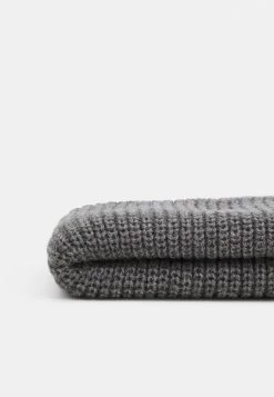 Jack & Jones JACTWISTED SHORT BEANIE - Beanie - Grey Melange -Jack & Jones Shop 0ac80efe3cca4f95a48791e8b9aaa7d3