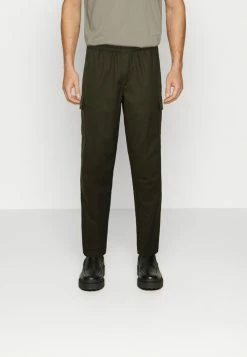 Jack & Jones JPSTBILL JOGGER - Cargo Trousers - Forest Night