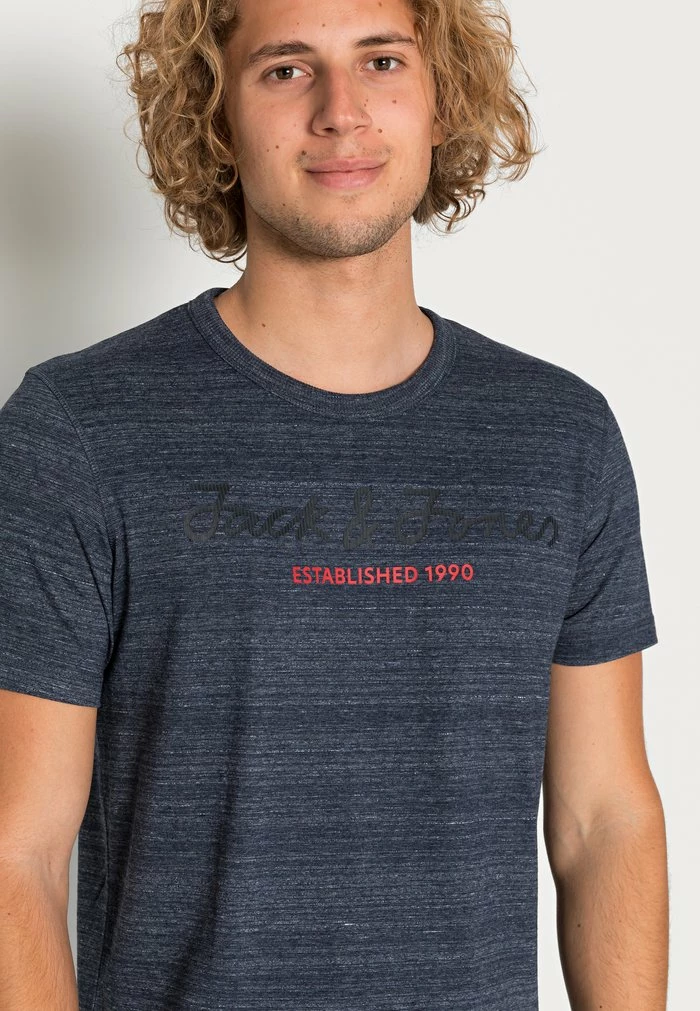 Jack & Jones JCOBERG UPSCALED TEE CREW NECK - Print T-shirt - Navy Blazer Melange 5 Jack & Jones JCOBERG UPSCALED TEE CREW NECK - Print T-shirt - Navy Blazer Melange - Image 5