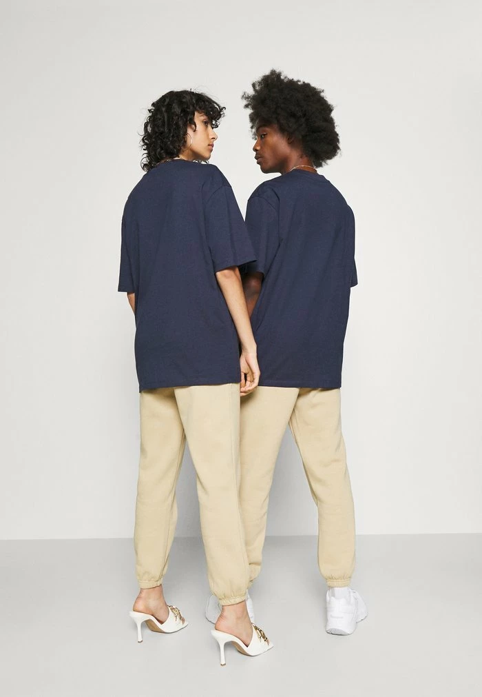 Jack & Jones JJITOBIAS PANTS UNISEX - Tracksuit Bottoms - Safari 3 Jack & Jones JJITOBIAS PANTS UNISEX - Tracksuit Bottoms - Safari - Image 3
