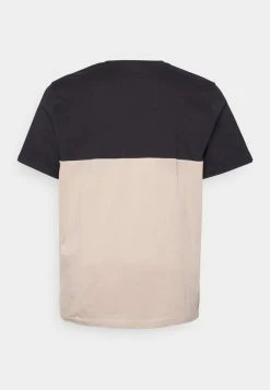 Alternative view of Jack & Jones JJEURBAN BLOCKING TEE O NECK - Print T-shirt - Crockery