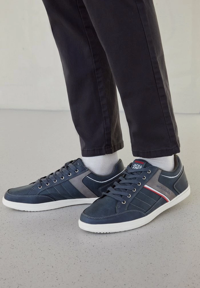 Jack & Jones JFWBRADFIELD - Trainers - Navy Blazer 3 Jack & Jones JFWBRADFIELD - Trainers - Navy Blazer - Image 3