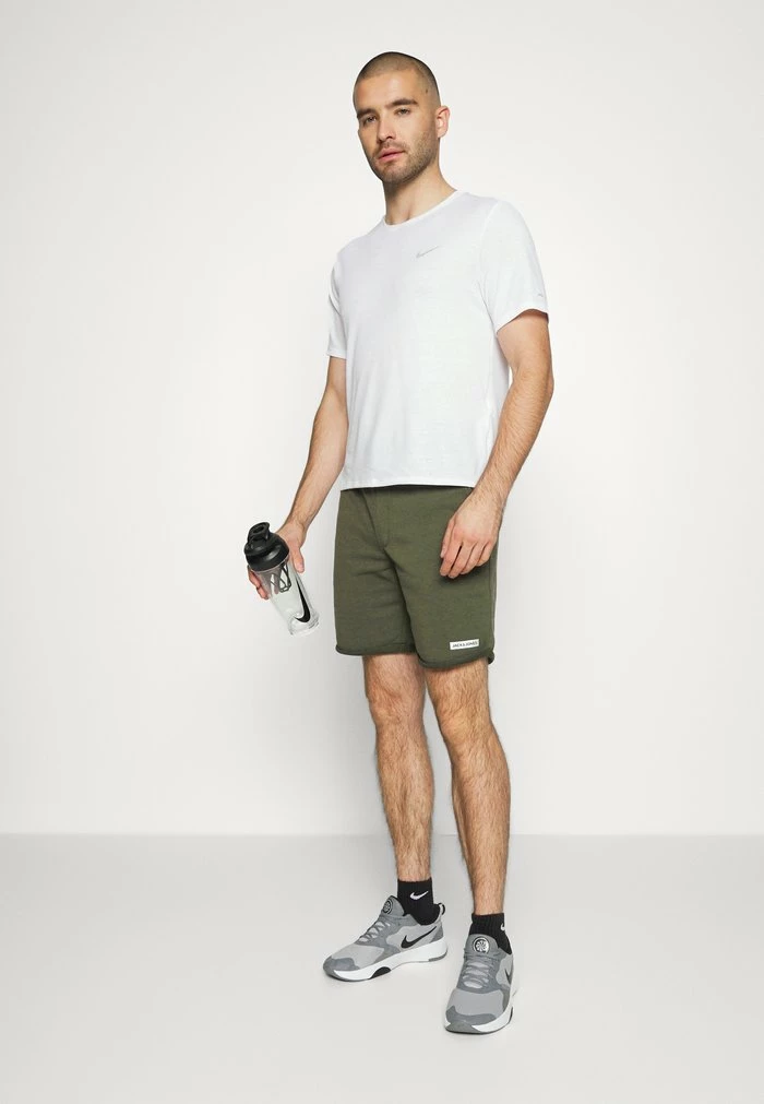 Jack & Jones JJIZFRENCH TERRY SHORTS - Sports Shorts - Forest Knight 2 Jack & Jones JJIZFRENCH TERRY SHORTS - Sports Shorts - Forest Knight - Image 2