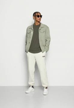 Alternative view of Jack & Jones JJIKANE ELLIOT - Tracksuit Bottoms - Turtledove