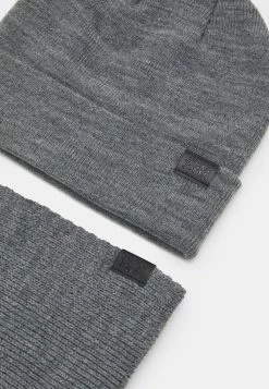 Jack & Jones JACJOLLY GIFTBOX SET - Scarf - Grey Melange 9 Jack & Jones JACJOLLY GIFTBOX SET - Scarf - Grey Melange -Jack & Jones Shop 28e86e3dbbbd4a4c8ec6101fb28ba97a