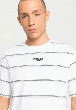 Jack & Jones JCOAIR CLUB STRIPE TEE CREW NECK UNISEX - Print T-shirt - White 9 Jack & Jones JCOAIR CLUB STRIPE TEE CREW NECK UNISEX - Print T-shirt - White -Jack & Jones Shop 2a203cce5e5b408d8a4aea44fcfdd667