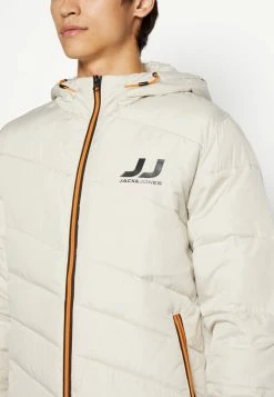 Jack & Jones JJBOBBY PUFFER JACKET - Light Jacket - Moonbeam 11 Jack & Jones JJBOBBY PUFFER JACKET - Light Jacket - Moonbeam -Jack & Jones Shop 2aa677140c3b418daf19114dc35d14eb
