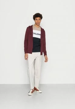 Alternative view of Jack & Jones JJELOGO BLOCKING TEE - Print T-shirt - Crockery