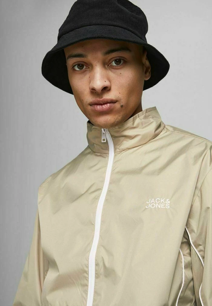 Jack & Jones Training Jacket - Crockery 4 Jack & Jones Training Jacket - Crockery - Image 4