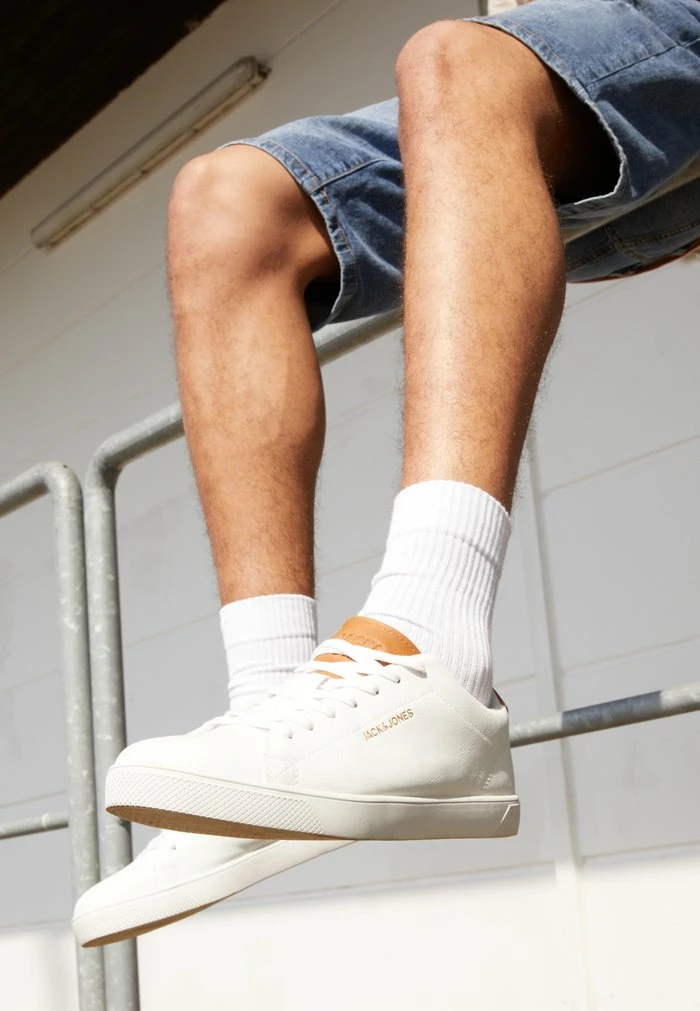 Jack & Jones JFWBOSS - Trainers - White 3 Jack & Jones JFWBOSS - Trainers - White - Image 3