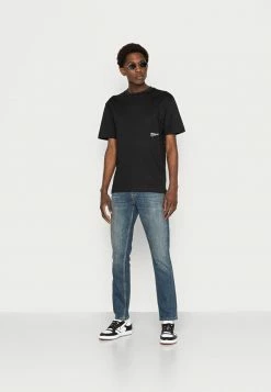 Alternative view of Jack & Jones JORCLEAN TEE CREW NECK UNISEX - Print T-shirt - Black