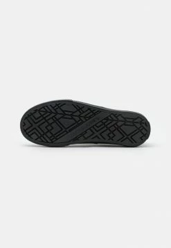 Jack & Jones Trainers - Black/white 10 Jack & Jones Trainers - Black/white -Jack & Jones Shop 41ec5d59a8c64047bd045c7acf93b05b