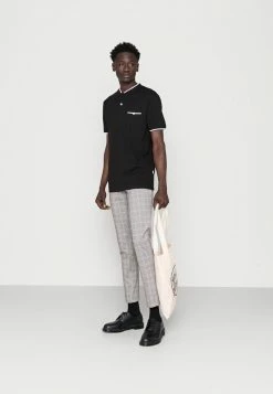 Alternative view of Jack & Jones JJMAOYAL - Basic T-shirt - Black