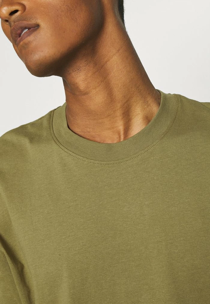 Jack & Jones JORBRINK TEE CREW NECK - Basic T-shirt - Martini Olive 5 Jack & Jones JORBRINK TEE CREW NECK - Basic T-shirt - Martini Olive - Image 5