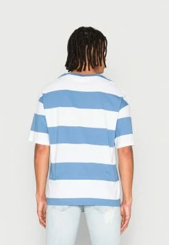 Jack & Jones UNISEX JCOUP STRIPE TEE CREW NECK - Basic T-shirt - Riviera -Jack & Jones Shop 50237743e4ad47e6b43eab7a2eb0c7c0