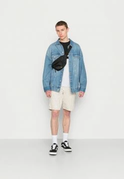 Alternative view of Jack & Jones JORCORP BLOCK TEE CREW NECK - Print T-shirt - Tap Shoe