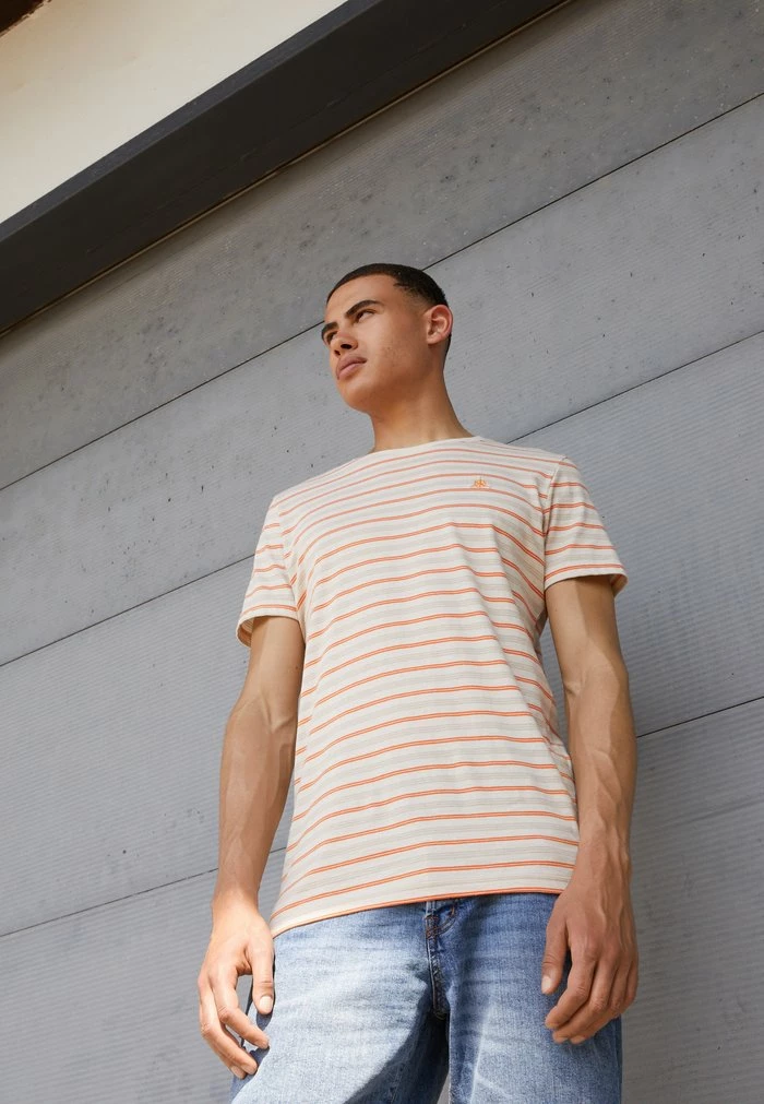 Jack & Jones JCOTREK STRIPE TEE CREW NECK - Print T-shirt - Moonbeam 1 Jack & Jones JCOTREK STRIPE TEE CREW NECK - Print T-shirt - Moonbeam