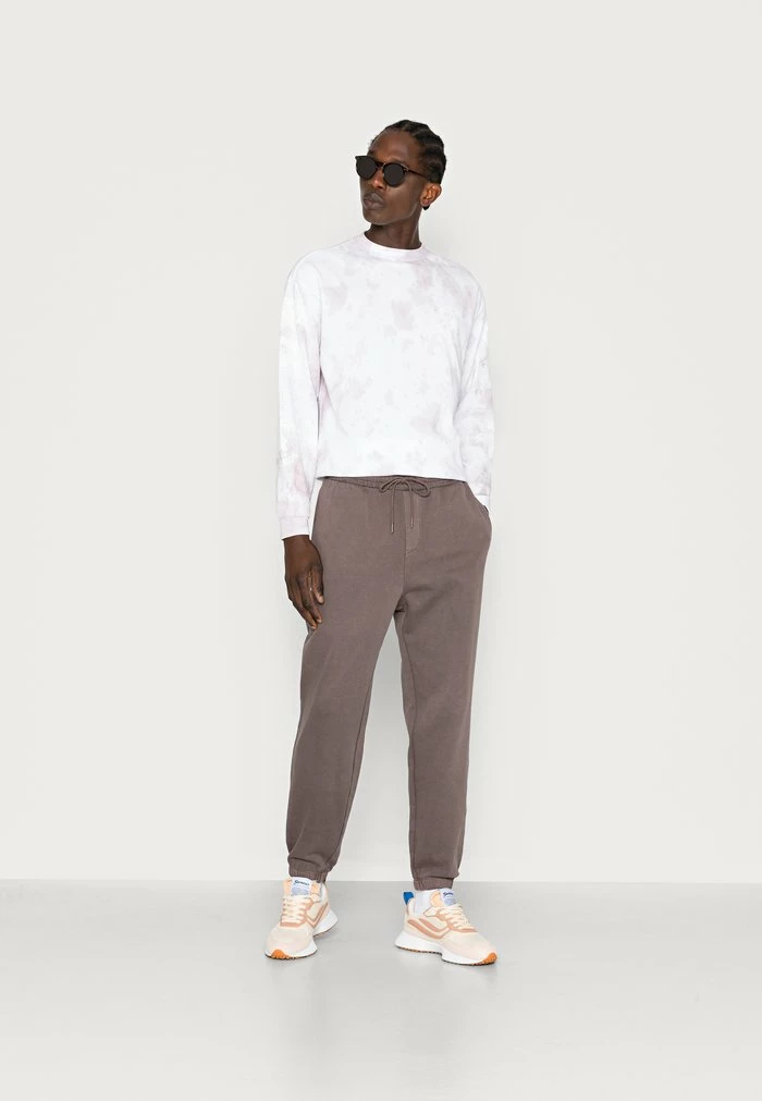 Jack & Jones JPSTKANE JJWASH PANTS - Tracksuit Bottoms - Seal Brown 2 Jack & Jones JPSTKANE JJWASH PANTS - Tracksuit Bottoms - Seal Brown - Image 2