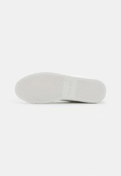 Jack & Jones JFWBOSS - Trainers - White 15 Jack & Jones JFWBOSS - Trainers - White -Jack & Jones Shop 590514b72bd54e7ba1d2994583cc2ebd