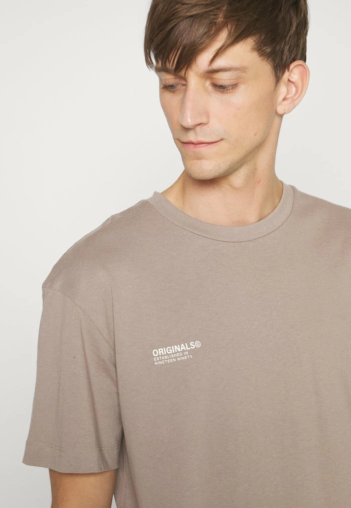 Jack & Jones JORWORLD CREW NECK - Print T-shirt - Fungi 7 Jack & Jones JORWORLD CREW NECK - Print T-shirt - Fungi - Image 7