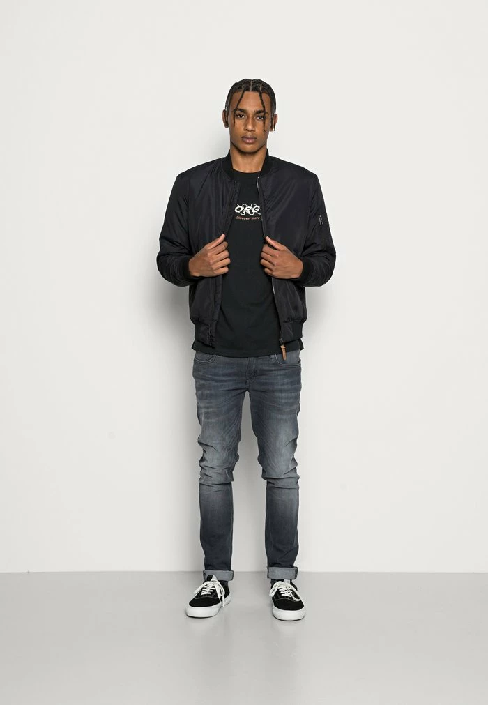 Jack & Jones Print T-shirt - Tap Shoe 2 Jack & Jones Print T-shirt - Tap Shoe - Image 2