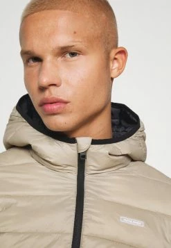 Jack & Jones Light Jacket - Crockery 9 Jack & Jones Light Jacket - Crockery -Jack & Jones Shop 5c6cde5434a64690bdf11f6ea80a99a7