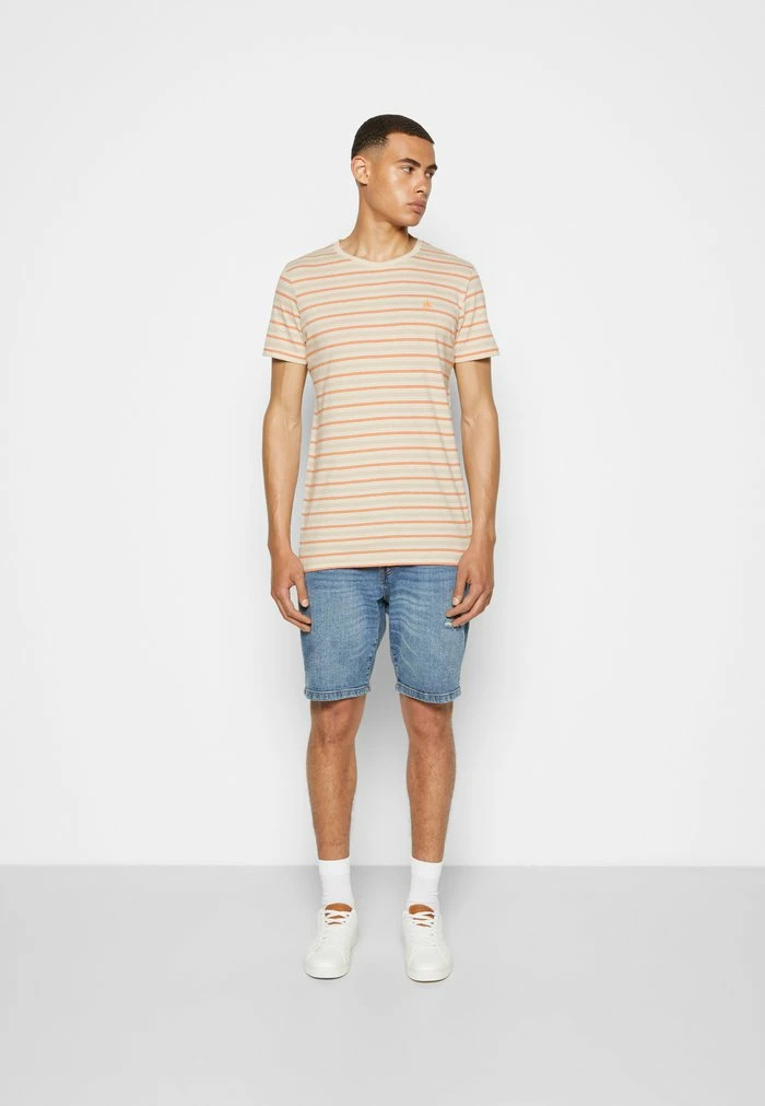Jack & Jones JCOTREK STRIPE TEE CREW NECK - Print T-shirt - Moonbeam 2 Jack & Jones JCOTREK STRIPE TEE CREW NECK - Print T-shirt - Moonbeam - Image 2