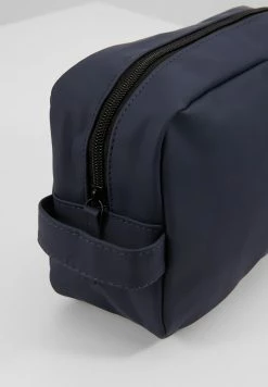 Jack & Jones JACPETE TOILETRY BAG - Wash Bag - Navy Blazer -Jack & Jones Shop 67be4aa03db940e8a882970d94dbf952