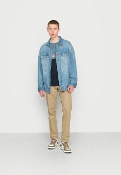 Alternative view of Jack & Jones JORCORP BLOCK TEE CREW NECK - Print T-shirt - Navy Blazer