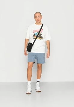 Alternative view of Jack & Jones JORTRUCK TEE CREW NECK UNISEX - Print T-shirt - Cloud Dancer