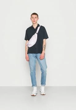 Alternative view of Jack & Jones JCOTREK REGGIE RESORT - Shirt - Black