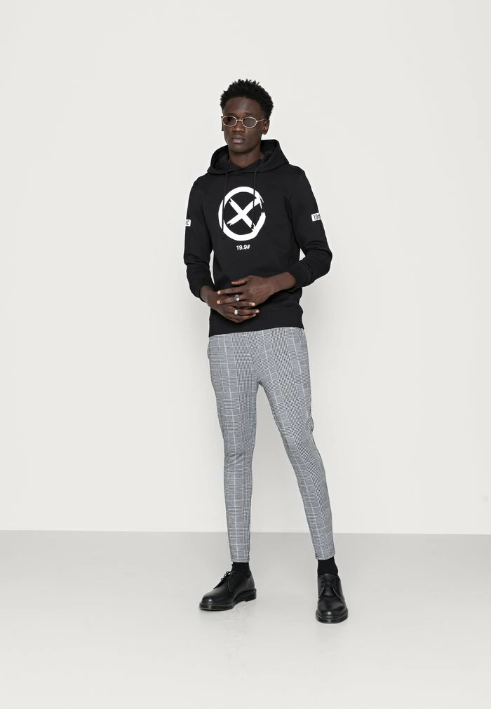 Jack & Jones JCOHOLM - Hoodie - Black 2 Jack & Jones JCOHOLM - Hoodie - Black - Image 2