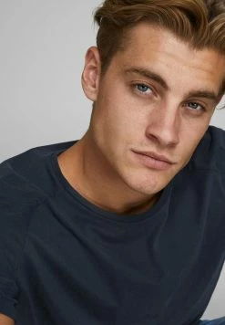 Jack & Jones JJECURVED TEE O NECK - Basic T-shirt - Navy Blazer -Jack & Jones Shop 6dc657d0bc99429484c6957b7dace97a