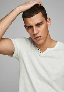 Jack & Jones JJESPLIT NECK TEE - Basic T-shirt - Cloud Dancer -Jack & Jones Shop 6ef078450654458fbbbab3c032864fe9