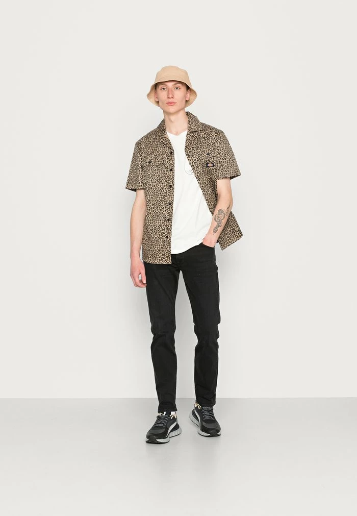 Jack & Jones JORBOOSTER TEE CREW NECK - Print T-shirt - Cloud Dancer 2 Jack & Jones JORBOOSTER TEE CREW NECK - Print T-shirt - Cloud Dancer - Image 2