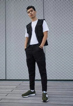 Jack & Jones JJIACE JJDEX TAPERED - Cargo Trousers - Black