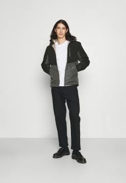 Jack & Jones Shop -Jack & Jones Shop 898785972fb34e9688fa890dae9ec145