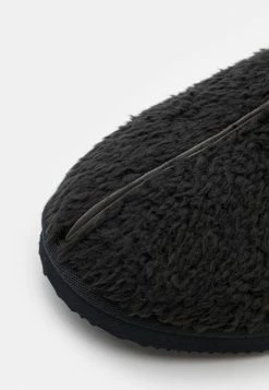 Jack & Jones JFWDUDELY - Slippers - Black 11 Jack & Jones JFWDUDELY - Slippers - Black -Jack & Jones Shop 8e8b0800b34e41548578b07ba4e6186d