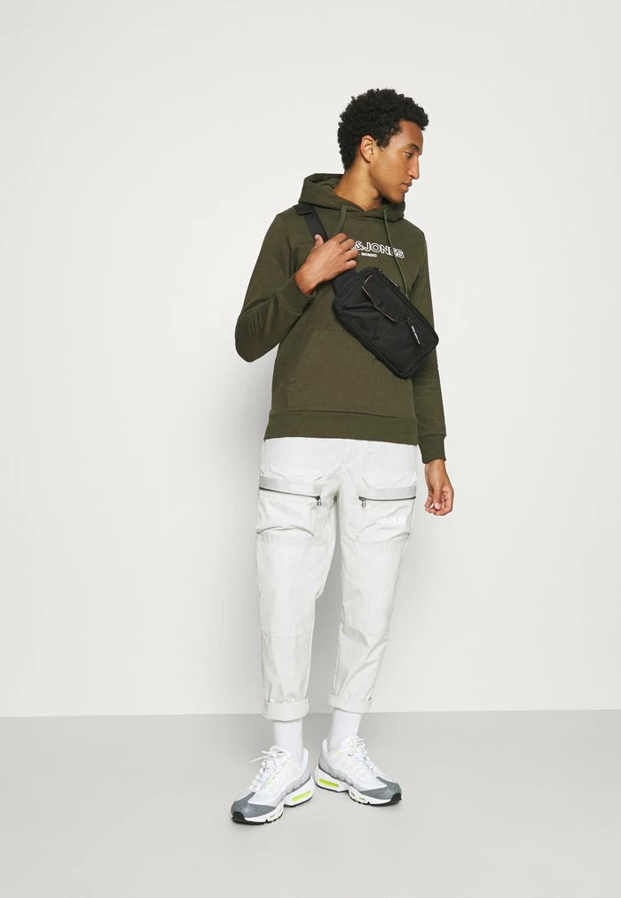 Jack & Jones JJBANK - Hoodie - Forest Night 2 Jack & Jones JJBANK - Hoodie - Forest Night - Image 2