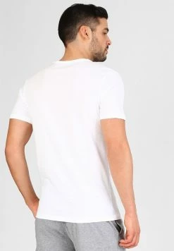 Jack & Jones JACBASIC CREW NECK TEE 2 PACK - Undershirt - White 7 Jack & Jones JACBASIC CREW NECK TEE 2 PACK - Undershirt - White -Jack & Jones Shop 912d3e410c5c4eeaaff98e2e058e600a