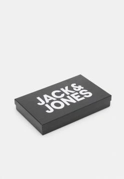 Jack & Jones JACJOLLY GIFTBOX SET - Scarf - Grey Melange 8 Jack & Jones JACJOLLY GIFTBOX SET - Scarf - Grey Melange -Jack & Jones Shop 951bf7c4e8d648bd87e3ef862b484682