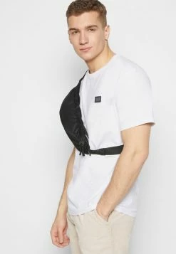 Jack & Jones JCOCLASSIC WAFFLE BADGE TEE SS NOOS - Basic T-shirt - White 11 Jack & Jones JCOCLASSIC WAFFLE BADGE TEE SS NOOS - Basic T-shirt - White -Jack & Jones Shop 9e84e0cc821f423b960e23e5fd6a5ec4