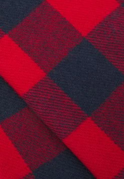 Jack & Jones JACSOLID CHECKS WOVEN SCARF - Scarf - True Red 7 Jack & Jones JACSOLID CHECKS WOVEN SCARF - Scarf - True Red -Jack & Jones Shop a10d8a1d21874f9aa964e3b7dfb8931a