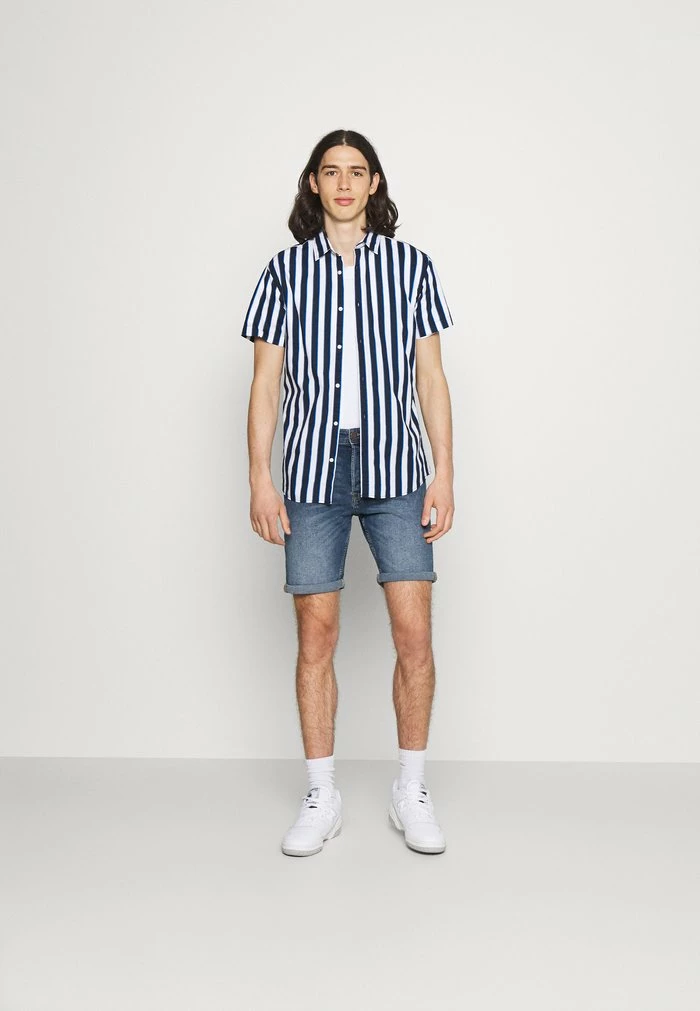 Jack & Jones JJIRICK JJORIGINAL - Denim Shorts - Blue Denim 2 Jack & Jones JJIRICK JJORIGINAL - Denim Shorts - Blue Denim - Image 2