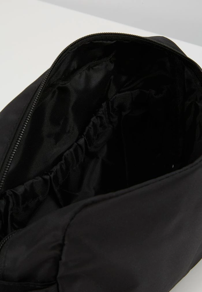 Jack & Jones JACZACK TOILETRY BAG - Wash Bag - Black 6 Jack & Jones JACZACK TOILETRY BAG - Wash Bag - Black - Image 6