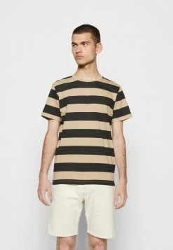 Jack & Jones JJNOA TEE CREW NECK - Print T-shirt - Crockery/black 9 Jack & Jones JJNOA TEE CREW NECK - Print T-shirt - Crockery/black -Jack & Jones Shop a8781acce06d4099a4ad80b1848a91ce