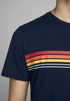 Jack & Jones JORVENTURE - Print T-shirt - Navy Blazer 9 Jack & Jones JORVENTURE - Print T-shirt - Navy Blazer -Jack & Jones Shop a967b84ea79545d6892f5439852ab942